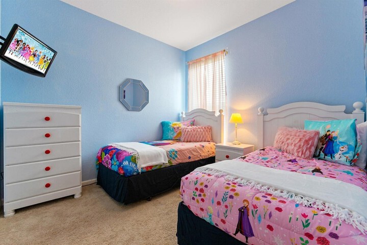 Room 21 of 49