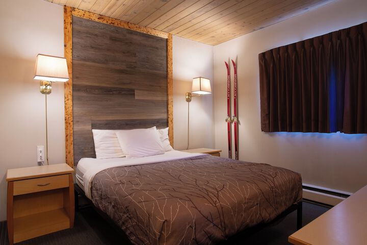 EasyStay Inn & Suites Fernie
