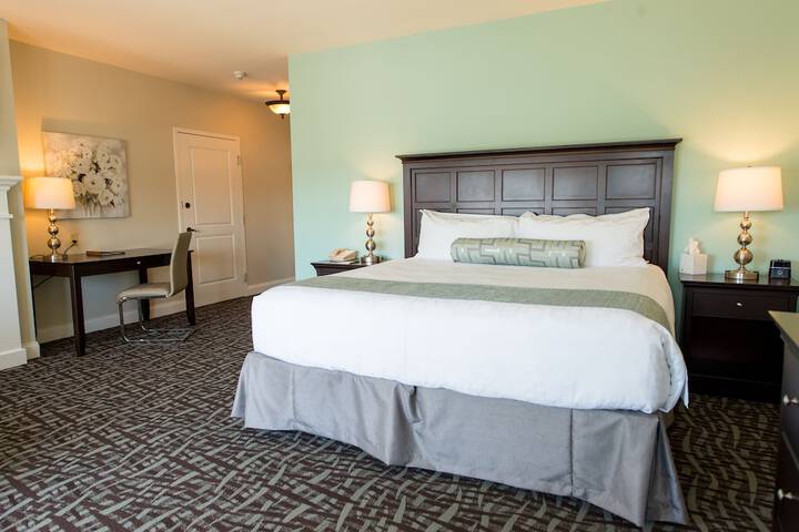 Union Bluff Hotel & Meeting House