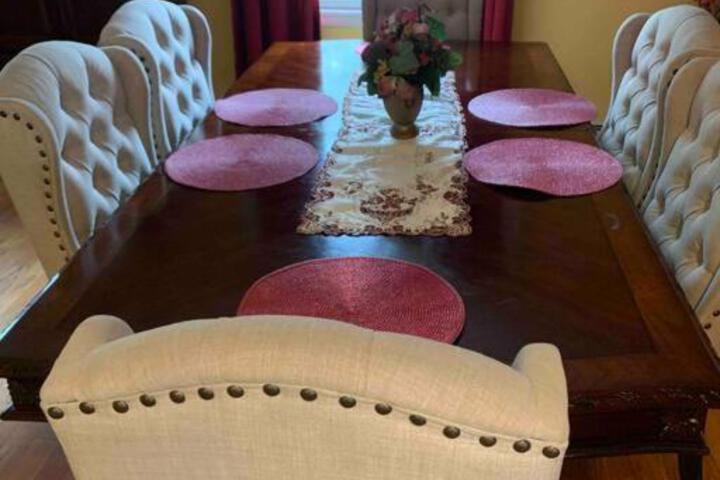 Family 3-bedroom home (2nd floor near EWR / Outlet)