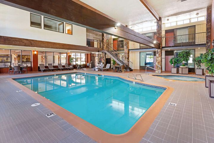 Pool 4 of 43