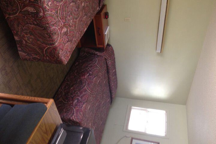 Room 17 of 34