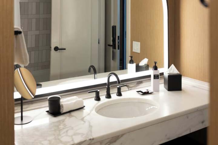 Omni Las Colinas Hotel