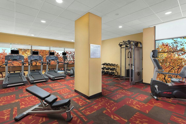 Courtyard by Marriott Boston-Cambridge