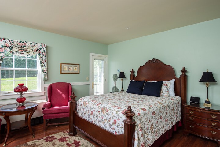 Strong House Inn