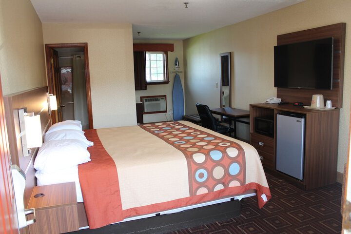 Room 12 of 20