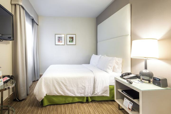 Room 47 of 65