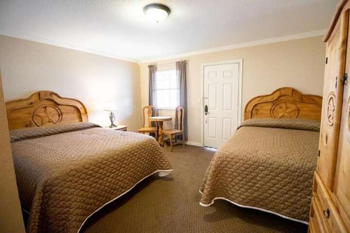 Room 9 of 14