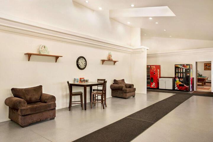 Oak Tree Inn Guernsey