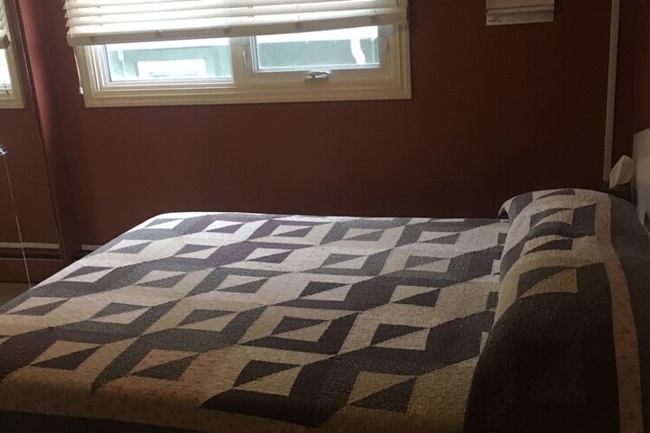 Room 12 of 19