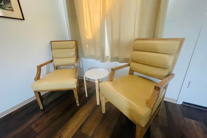 Room 52 of 61