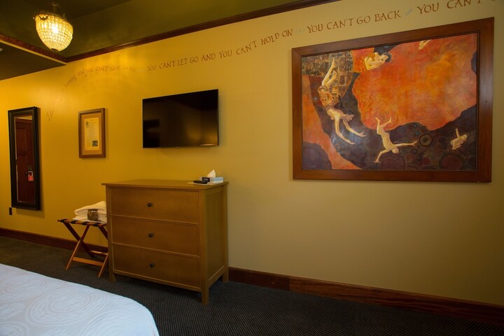 Room 29 of 53