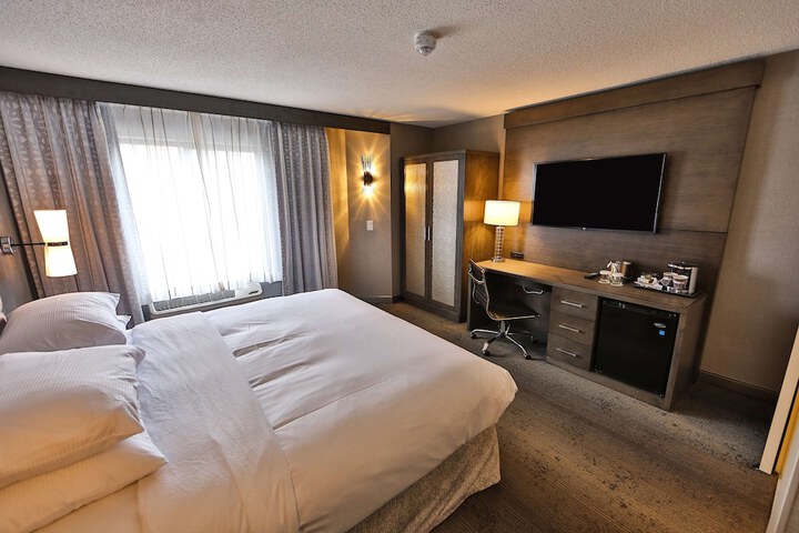 Room 13 of 34