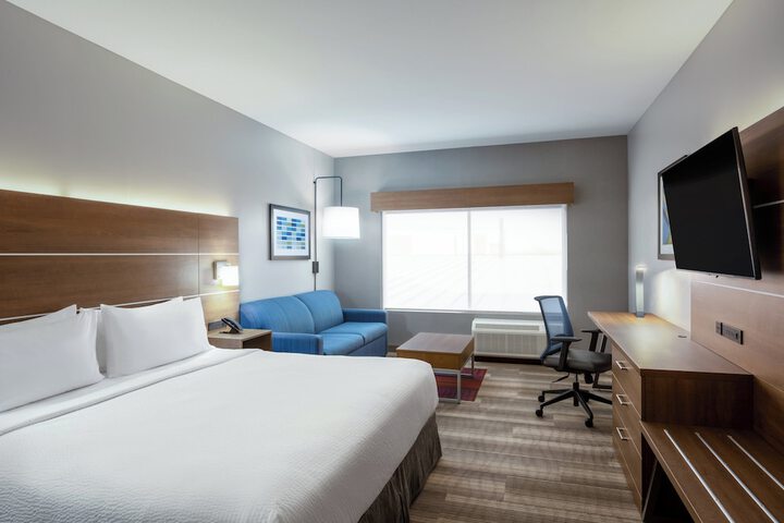 Holiday Inn Express & Suites Gilbert Mesa Gateway Airport by IHG