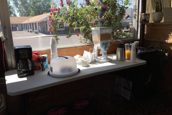 Breakfast/Coffee Service 21 of 21