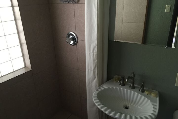 Room 52 of 89
