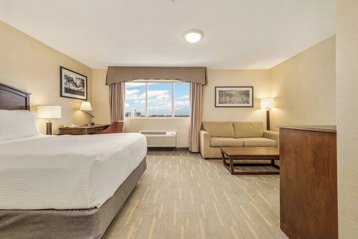 Room 105 of 200
