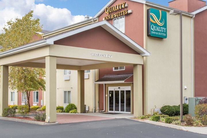 Hotel 4 of 40