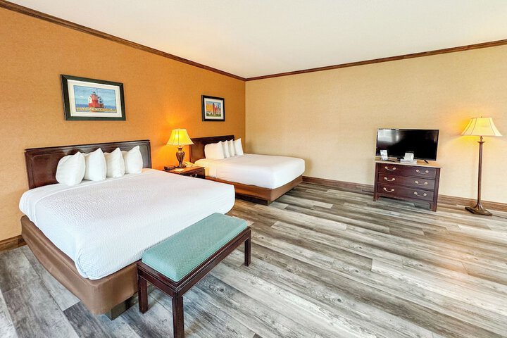 Room 9 of 31