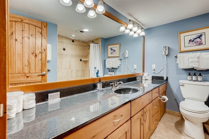 Lakeside Village 4 Bedroom Condo