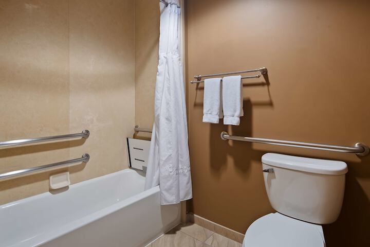 Room 11 of 22