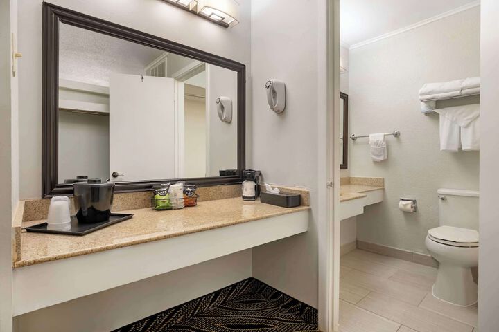 Best Western Red Carpet Inn