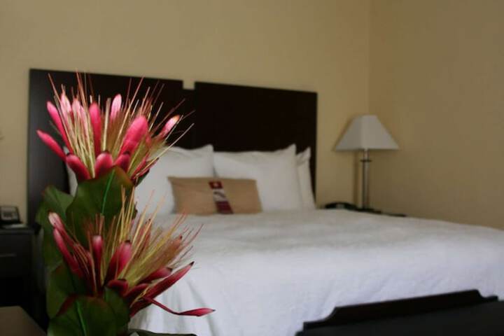 Room 7 of 27