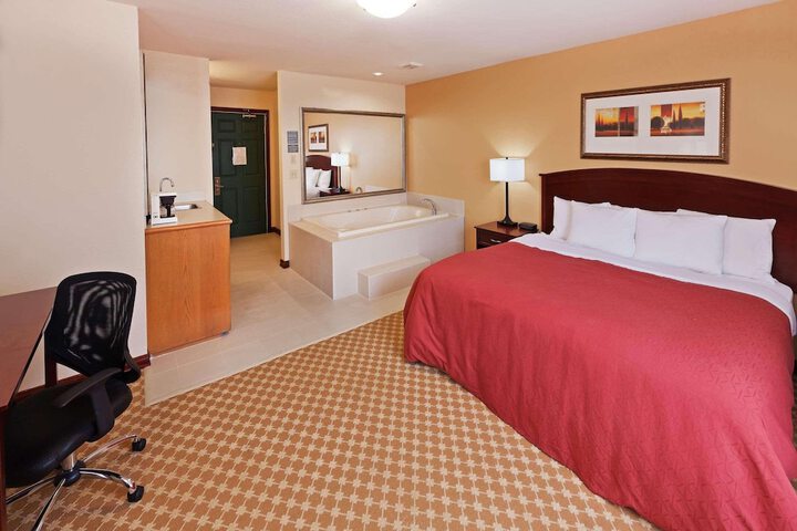 Room 5 of 16