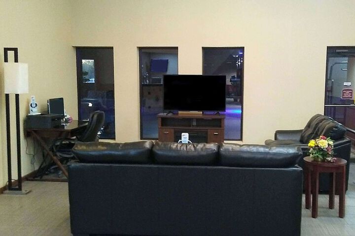 Business Center 47 of 48