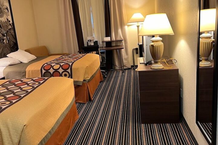 Room 31 of 44