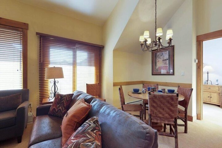2 Bedroom Colorado Vacation Rental situated in River Run Village Steps from the Summit Express Gondola