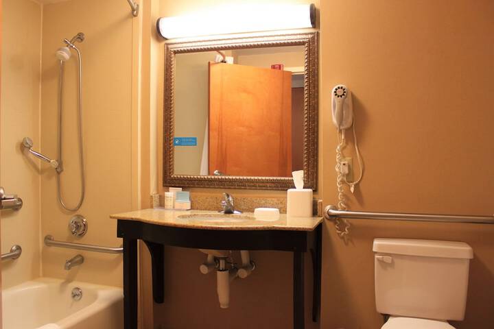 Room 20 of 35