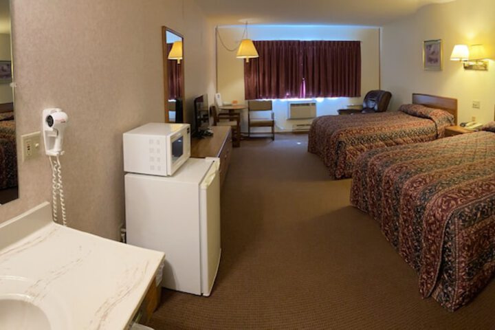 AmeriVu Inn and Suites