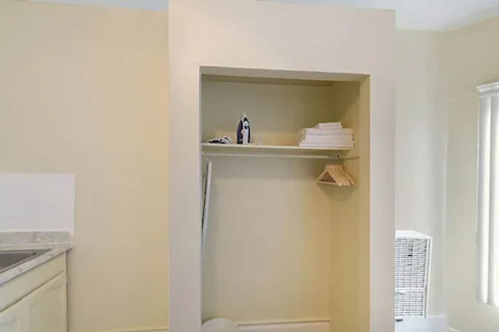 Room 54 of 70