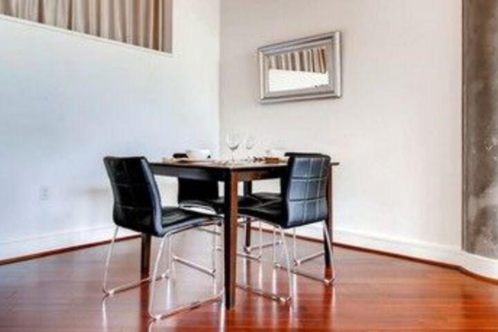 Global Luxury Suites at Park Crest Lofts