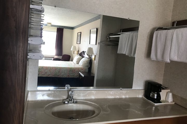 Room 71 of 86