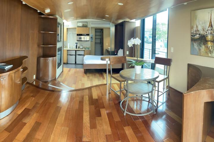 14 West Hotel