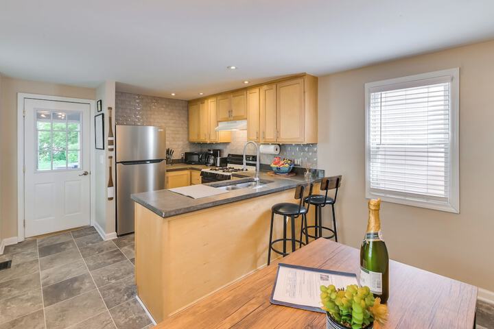 Walk to Parks & Dining: Cozy Canandaigua Home!