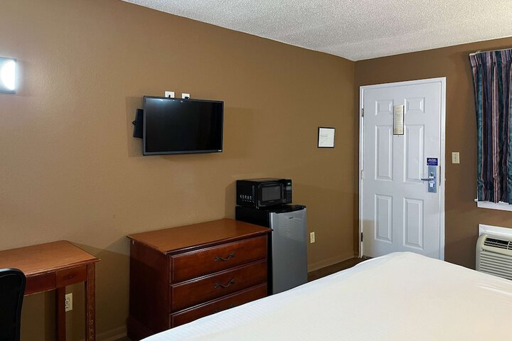 Motel 6 Millington TN