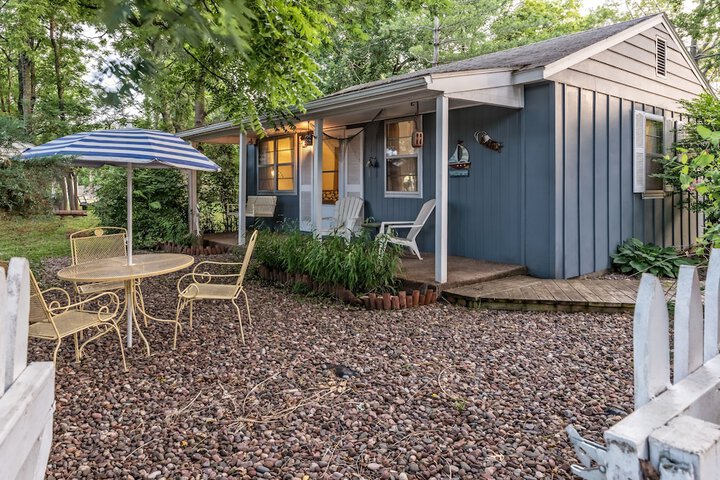 Silver Heart Inn and Cottages