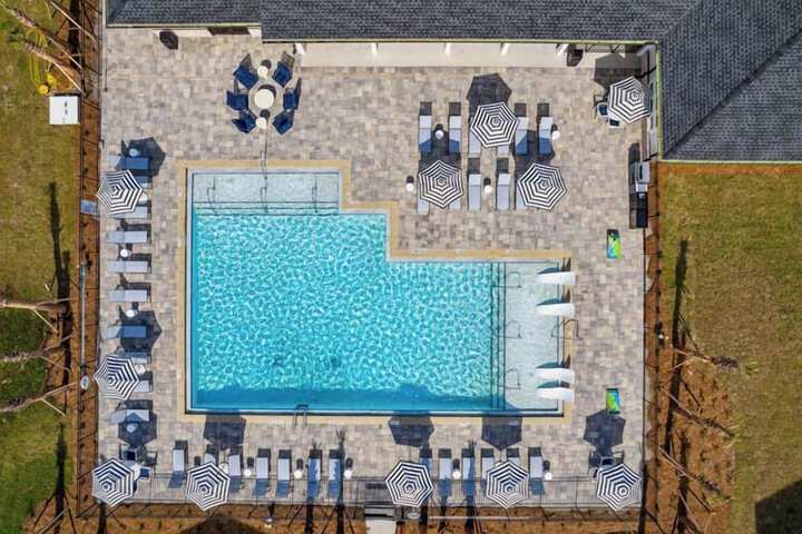 Luxurious Apartments - Pool Gym Bikes