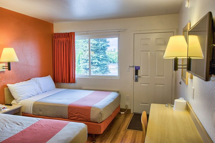 Room 17 of 24