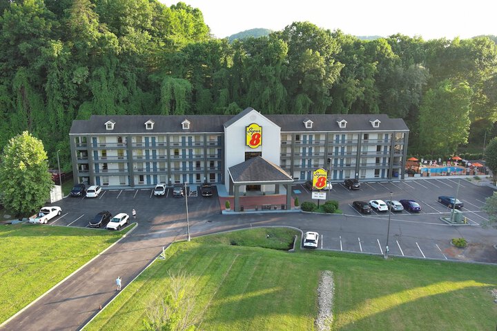 Hotel 2 of 34