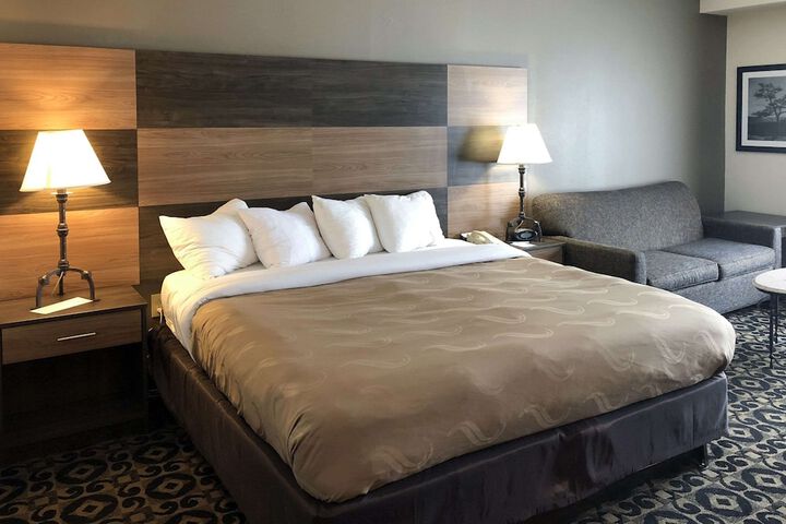 Room 8 of 24
