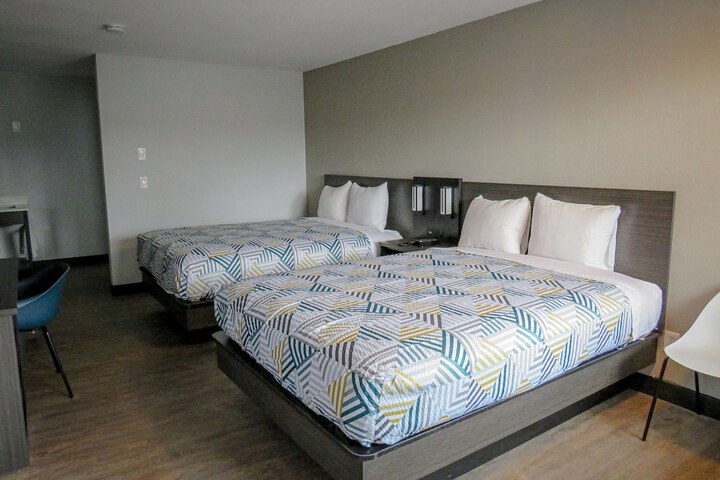 Room 11 of 37