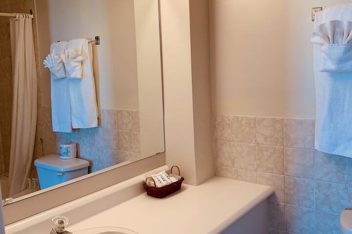 Room 47 of 103