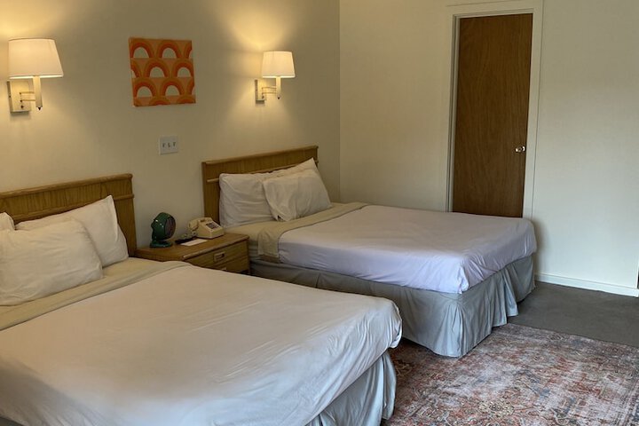 Room 30 of 43