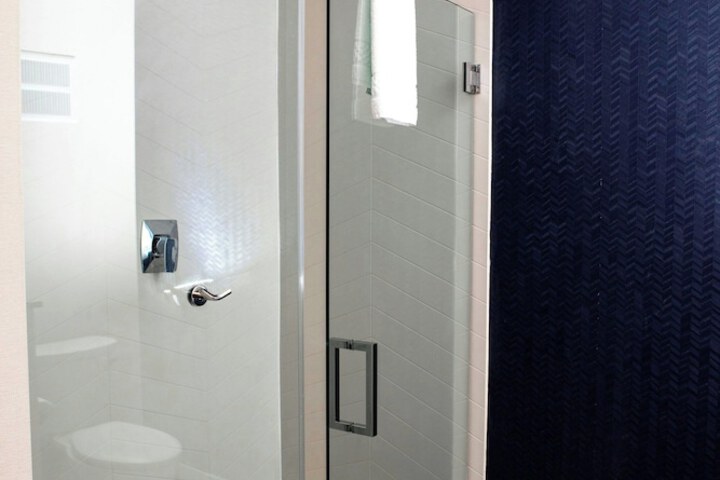 Room 17 of 31