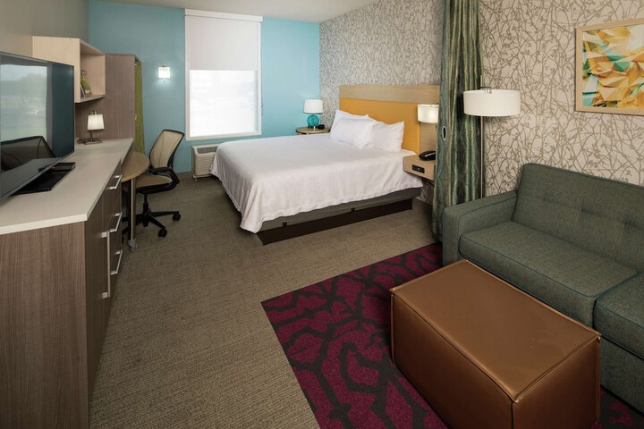 Room 28 of 40