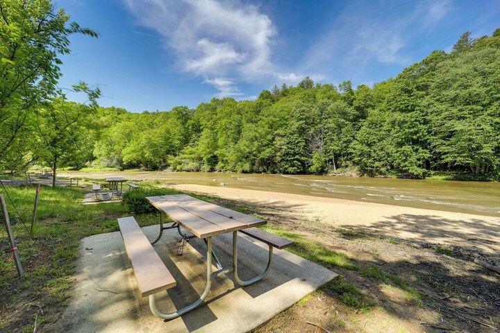 West Jefferson Vacation Rental Near River